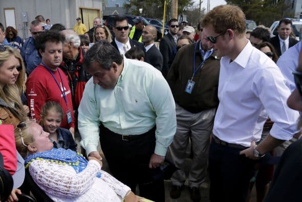 El nieto de la reina Isabel II tuvo oportunidad de conocer de primera mano el devastador impacto del huracán.