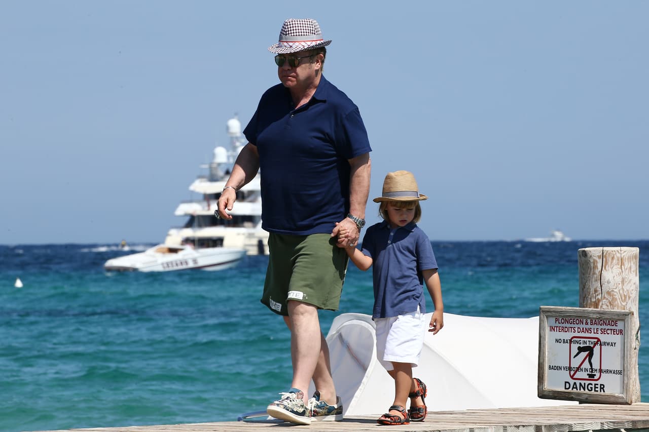 Las vacaciones familiares de Elton, David y sus hijos Zachary y Elijah.