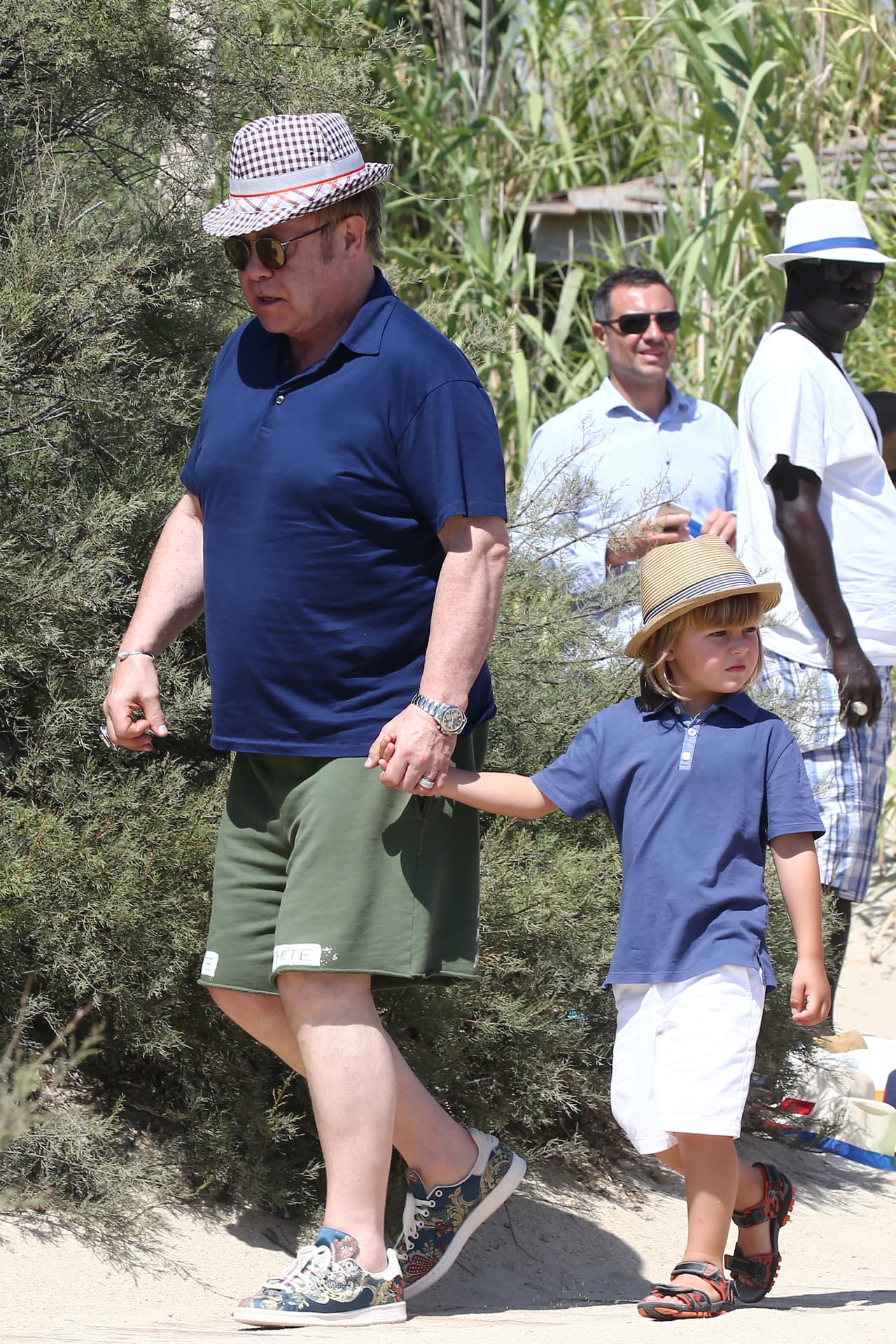 Las vacaciones familiares de Elton, David y sus hijos Zachary y Elijah.