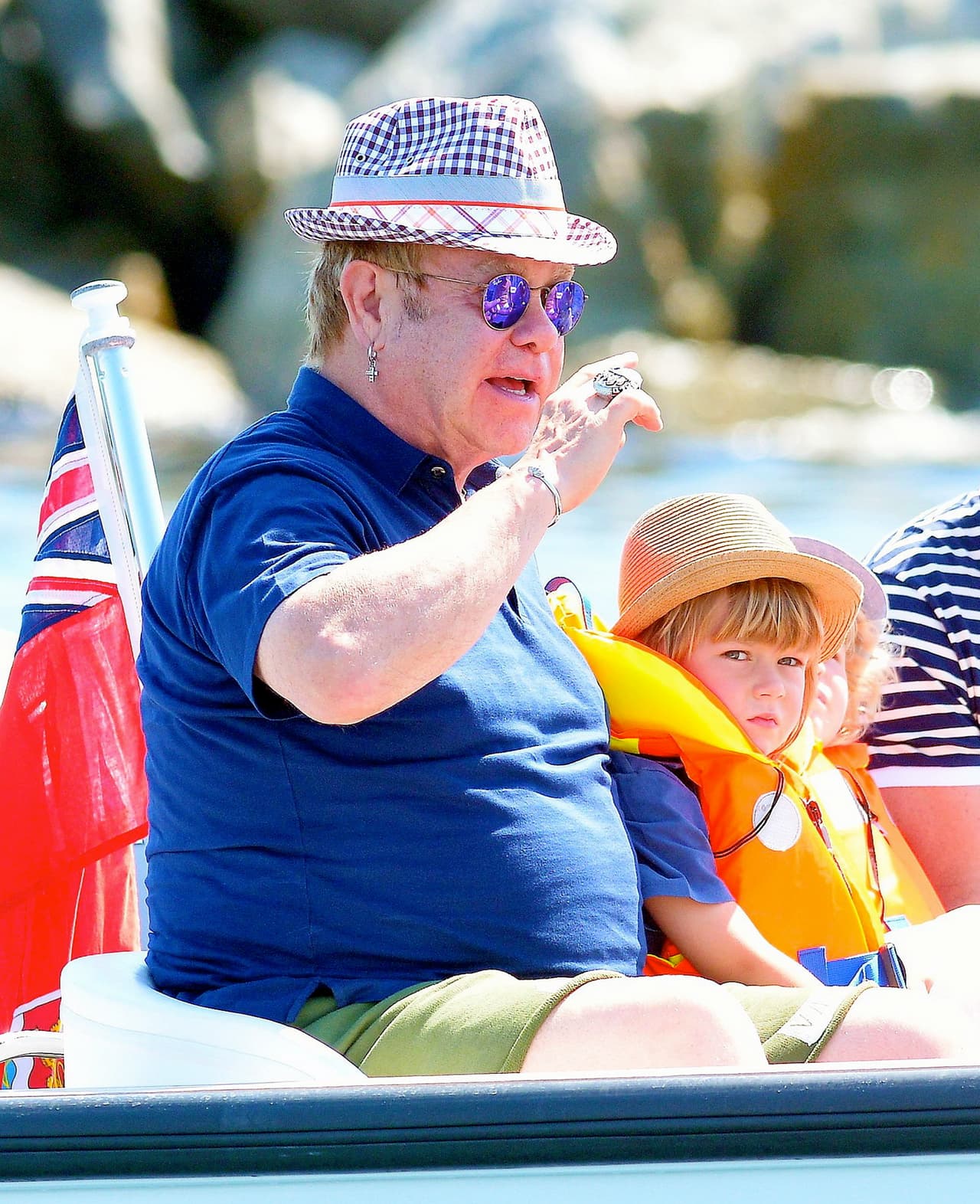 Las vacaciones familiares de Elton, David y sus hijos Zachary y Elijah.