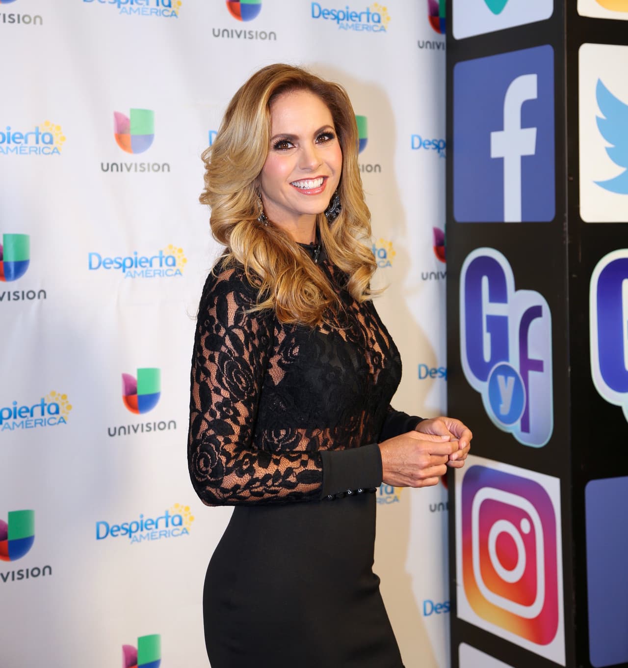 A propósito del Día de las Madres, le preguntamos cómo maneja el tema de ser mamá y artista, y de qué forma ha enfrentado no poder estar con sus hijos en fechas importantes.