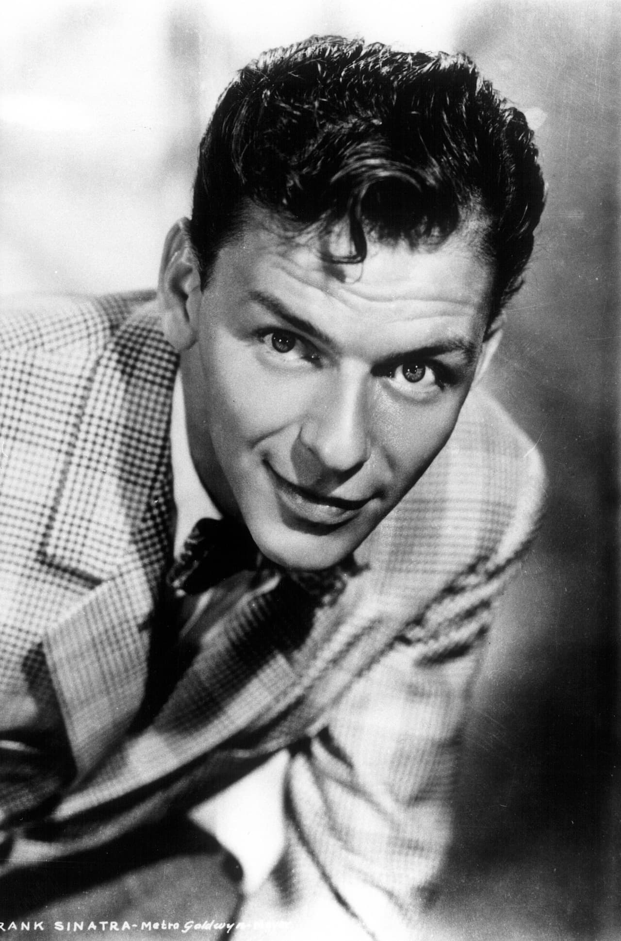 Siempre será recordado por su legado musical y por sus ojos azules que derretían a cualquiera.