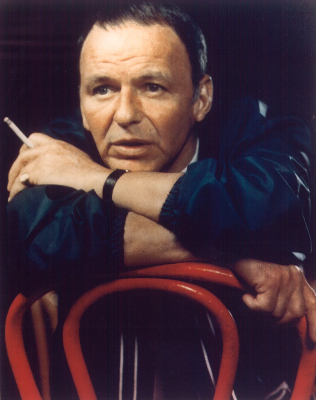 Frank Sinatra nació el 12 de diciembre de 1915 y falleció el 14 de mayo de 1998.