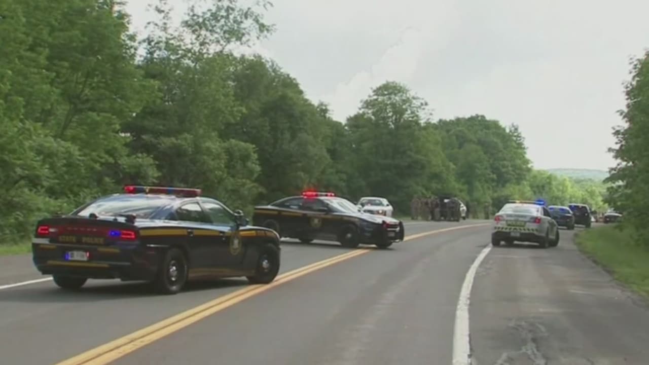 Muere un cadete y 22 personas resultan heridas al volcar un transporte de tropas cerca de la academia West Point