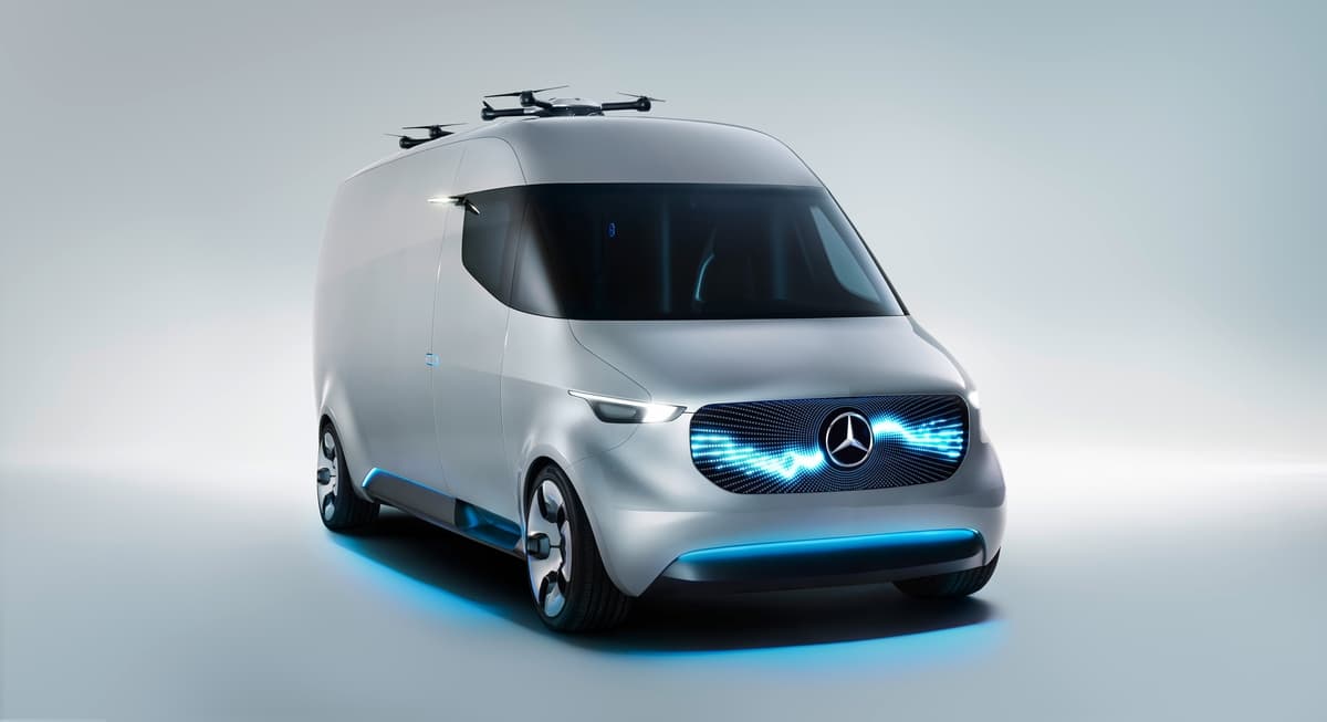 El concepto de la Mercedes-Benz Vision Van fue diseñado para acomodar un tripulante para las labores de entrega de mercancía, las cuales compartirá con dos drones instalados en el techo.