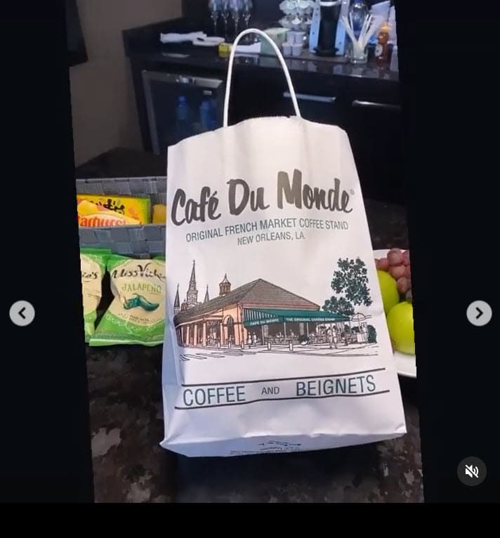 Disfrutaron 'beignets' del afamado Café Du Monde de Nueva Orleans. 
<br>