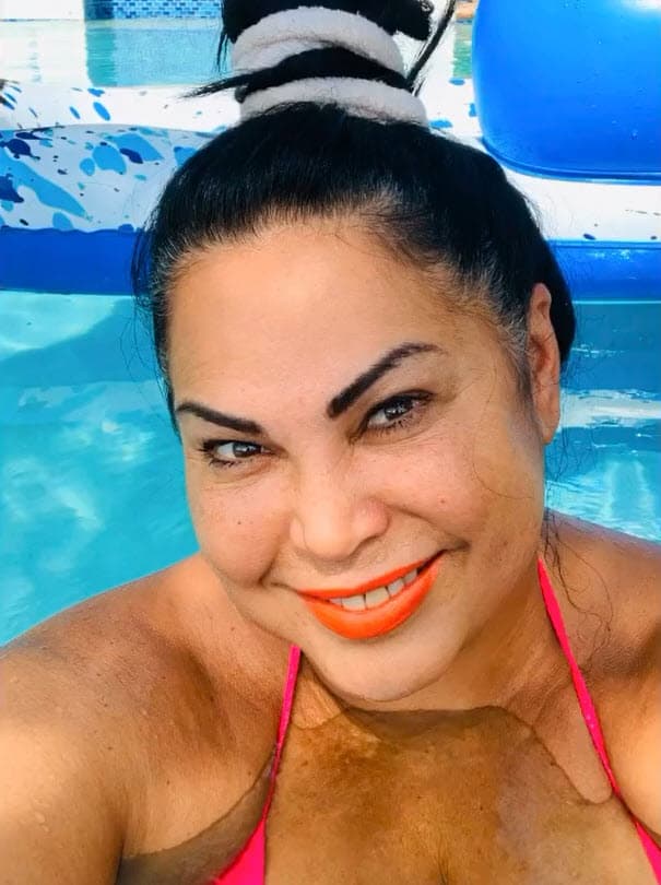 "Esta es la cara del whisky, vodka, cerveza y lo que venga no controlados… 
<b>Hartadas de comida </b>junto a incontables cigarrillos", siguió.
<br>