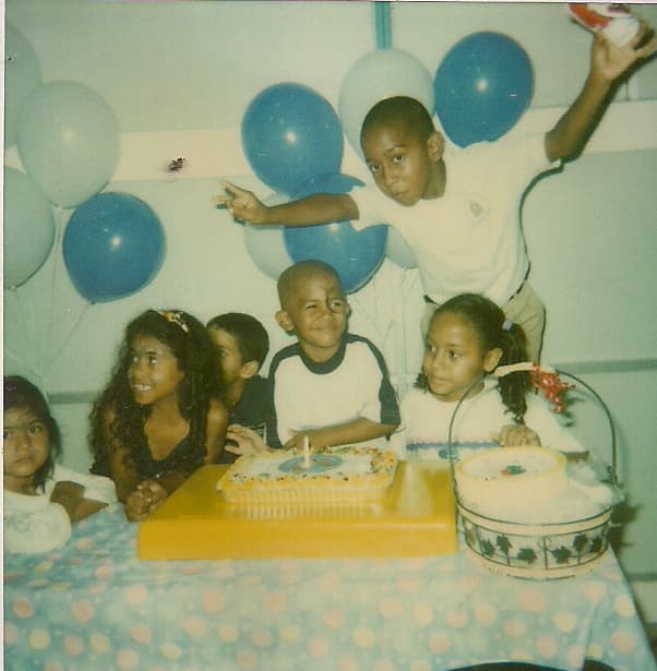 Su look lo hace diferente, se ve mayor para su edad y audicionó el día de su cumpleaños.