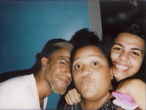 Su look lo hace diferente, se ve mayor para su edad y audicionó el día de su cumpleaños.