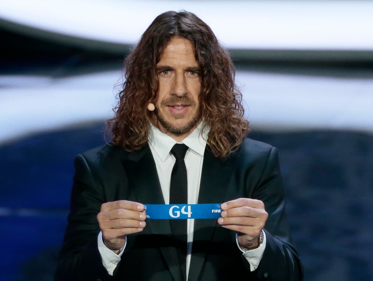 Carles Puyol | El considerado uno de los mejores centrales en la historia del futbol, se retiró en marzo de 2014 vistiendo los colores del Barcelona, club en el que militó toda su carrera. En mayo del 2014 se presentó un documental que retrata la vida del legendario central: Puyol, más que un capitán.