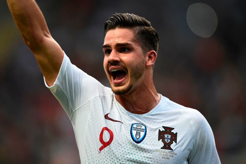 10. Andre Silva (Portugal) - Su rendimiento en el A.C. Milan no ha sido el esperado y es por eso que el Mundial surge como una oportunidad para reivindicarse y dar un gran salto en el mercado. Con solo 22 años podría llegar a pelear la titular en algún grande, si el verano resulta favorable.