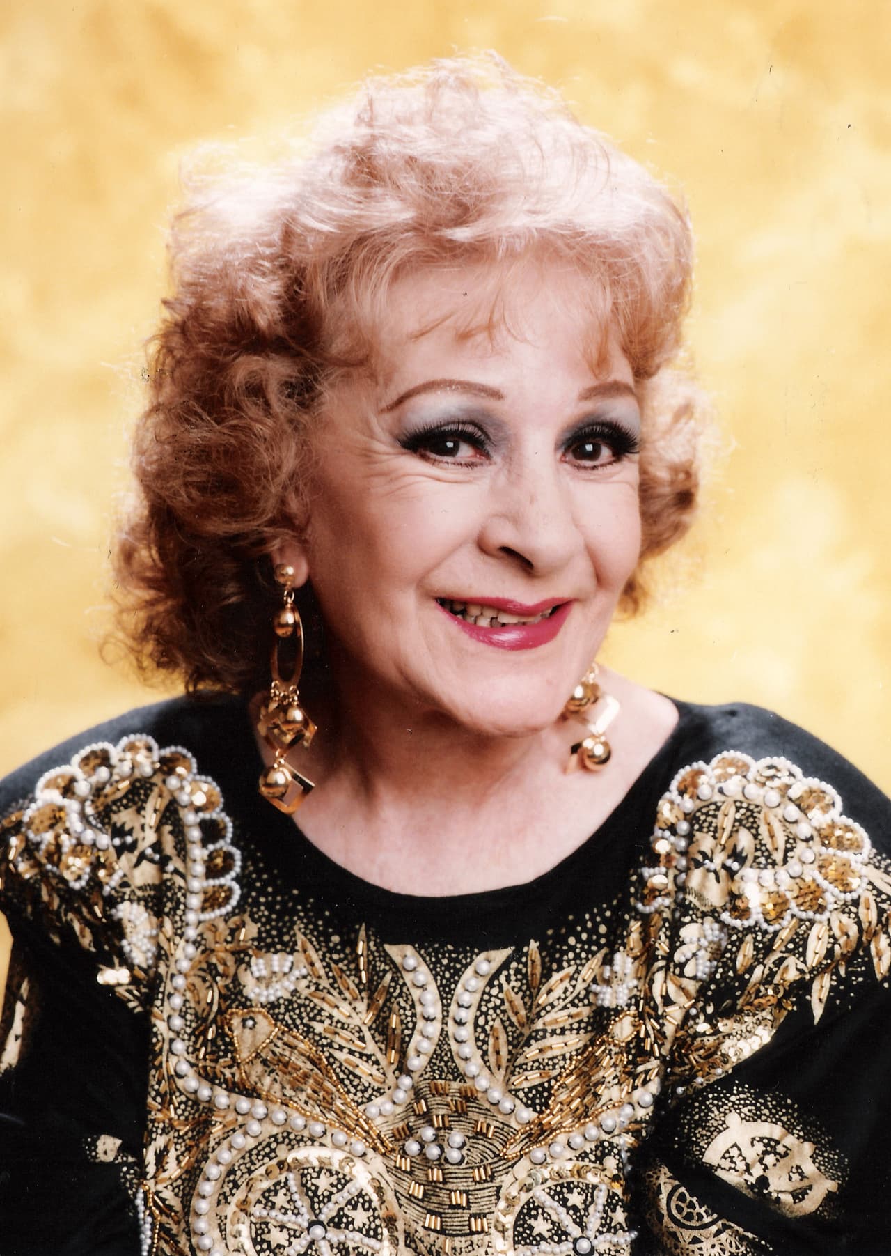 24 de agosto: En México, nace Amparito Arozamena, célebre y reconocida actriz de teatro y televisión mexicana.