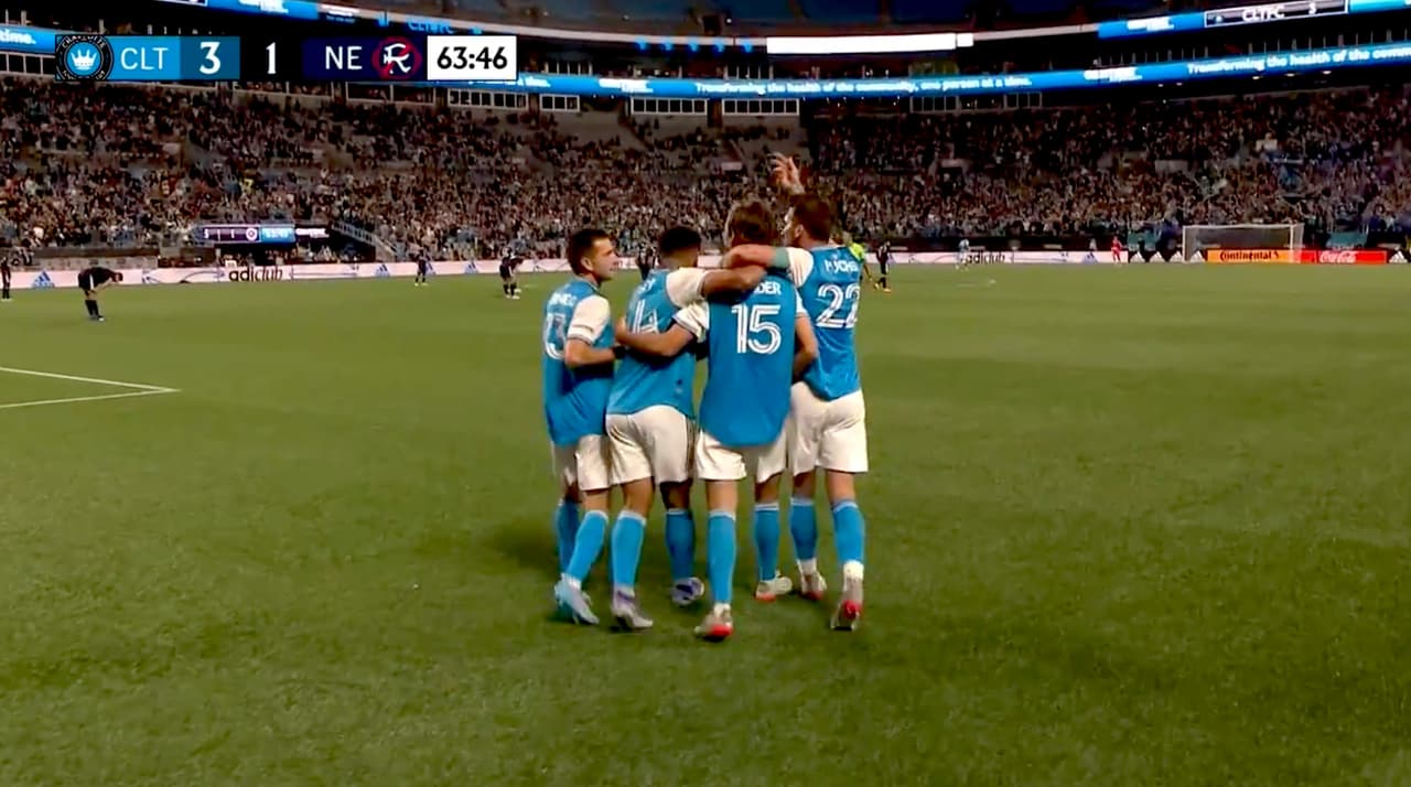 ¡Taquito y golazo! Benjamin Bender marca el tercero y desata la fiesta en Charlotte