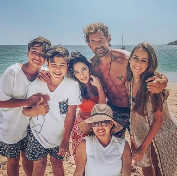 Manuel y Pablo siguen construyendo su carrera en televisión. En 2018 se integraron al elenco de 'Mi marido tiene más familia', telenovela en la que encarnaron a 'Andy' y 'Santi', hijos de Gabriel Soto en la historia.