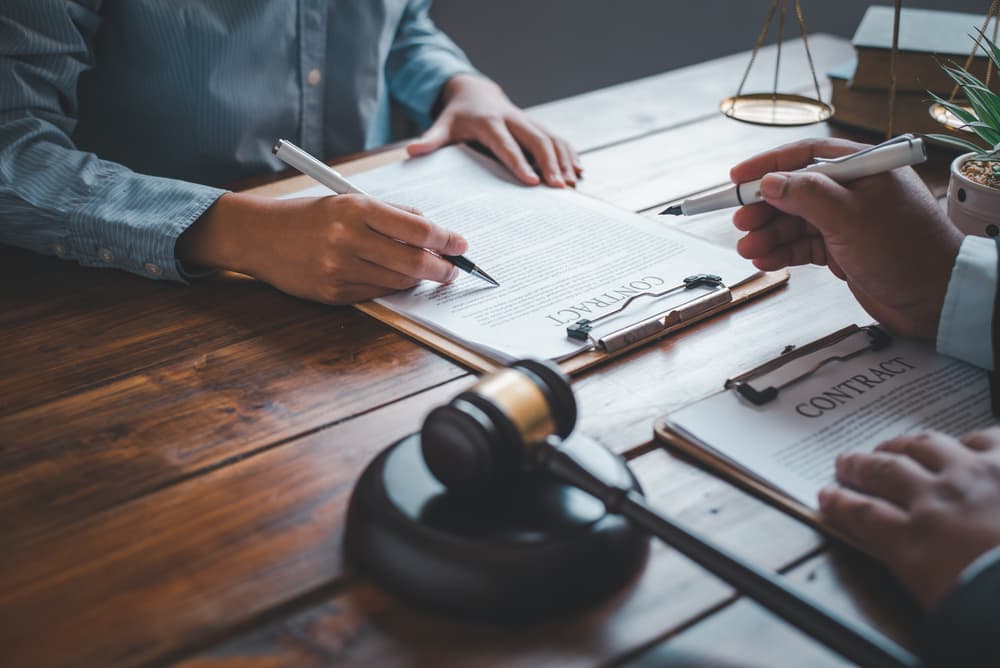 Hay soluciones legales que estaban atascadas, no podían moverse pero ahora comienza a andar sobre ruedas. Tienes esa facultad de poder transformar algo que para los demás es negativo, a ti es positivo.