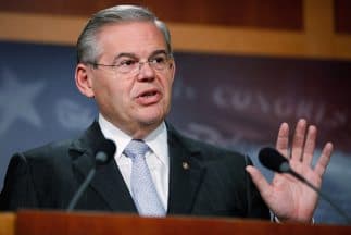 El Senador Robert (Bob) Menéndez (demócrata por Nueva Jersey).