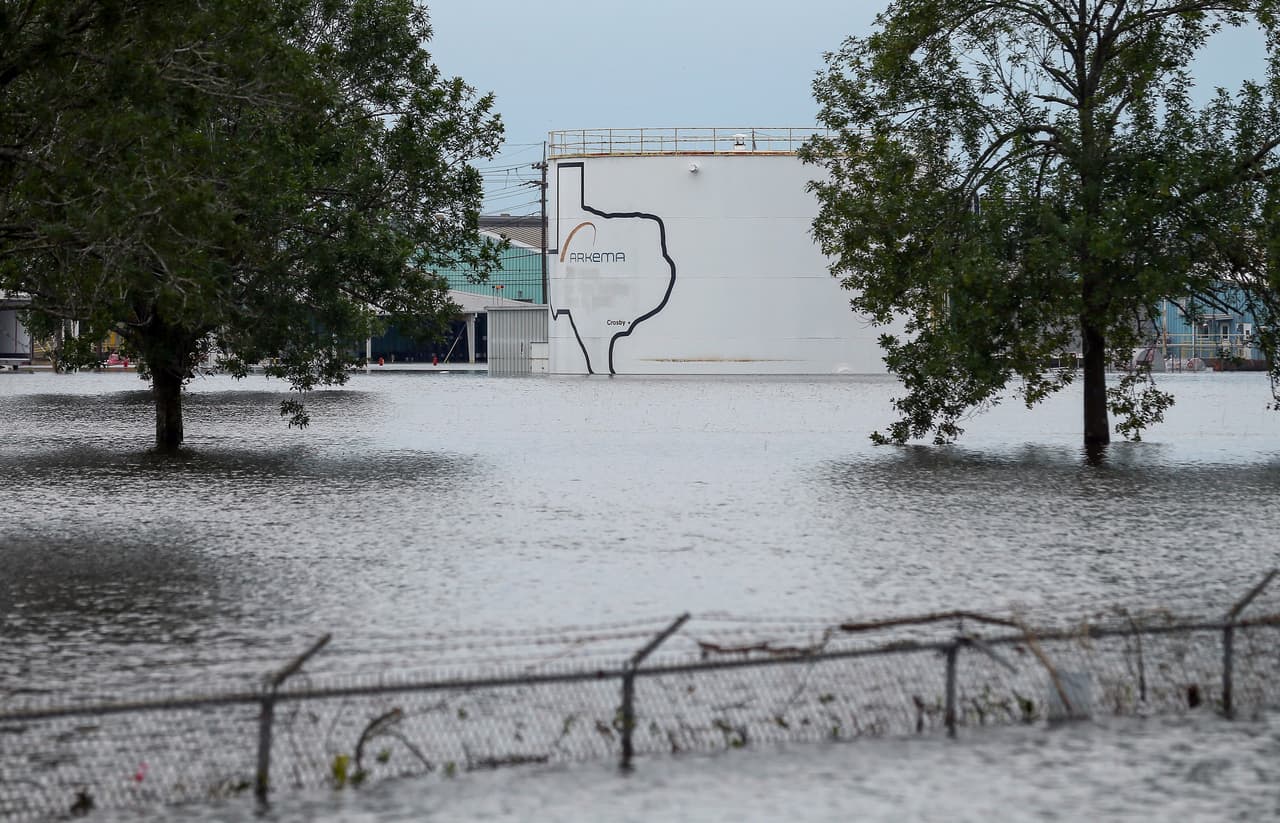 Abren una investigación penal contra la planta química que explotó tras el paso del huracán Harvey