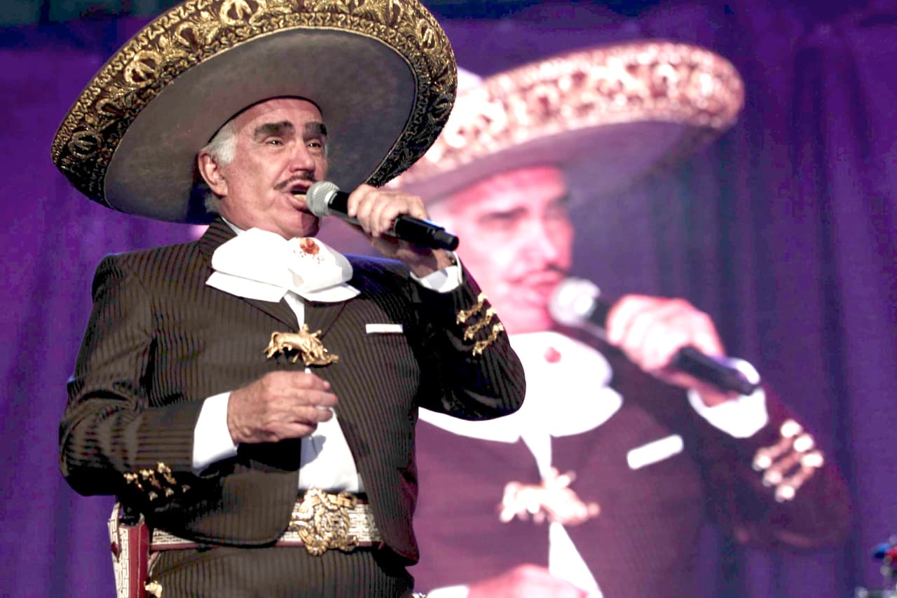 “Nunca anduve de faceto, para que dijeran cosas. No fui un santo, pero nunca me vieron”, acepta
<b>Chente</b> que el próximo febrero cumplirá 80 años de vida.