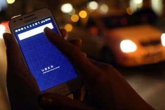 Taxistas de Puerto Rico ven irresponsable que Uber comience operar sin legislación