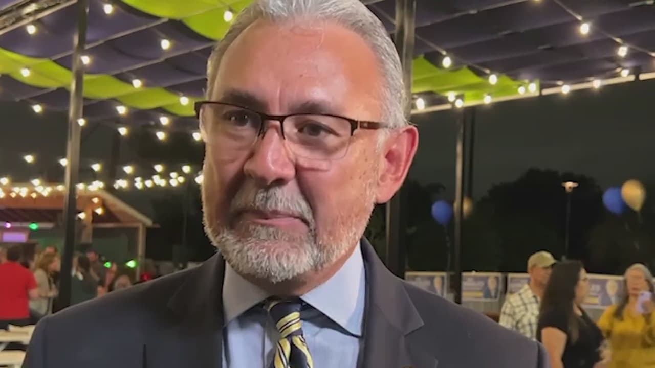 Joe Gonzales permanecerá al frente de la Oficina del fiscal del condado de Bexar