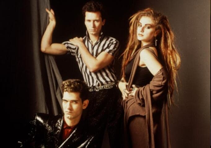 En la terna 'La más pegajosa', Alaska y Dinarama hubieran sido nominados por la canción '¿A quién le importa?'.