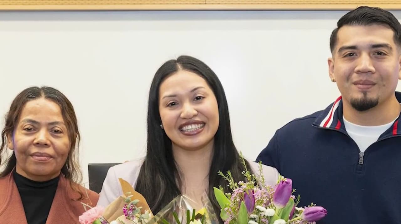 Hija de campesina mexicana se gradúa de medicina en UCLA y hará residencia en oftalmología