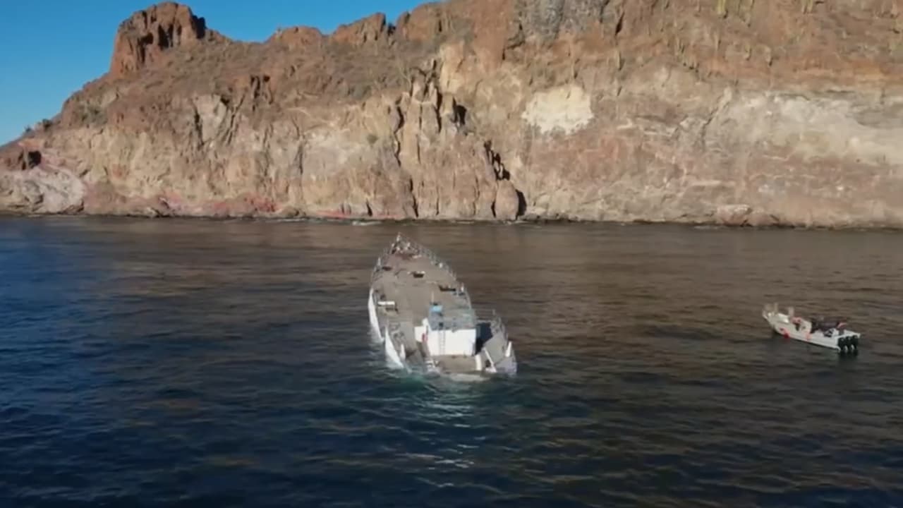 Crean arrecife artificial con buques y aviones en popular destino turístico de México