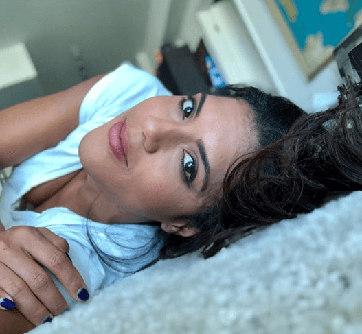 Más enamorada que nunca, Francisca Lachapel se dispuso a disfrutar de su fin de semana con esta foto en la que se le vio muy relajada.