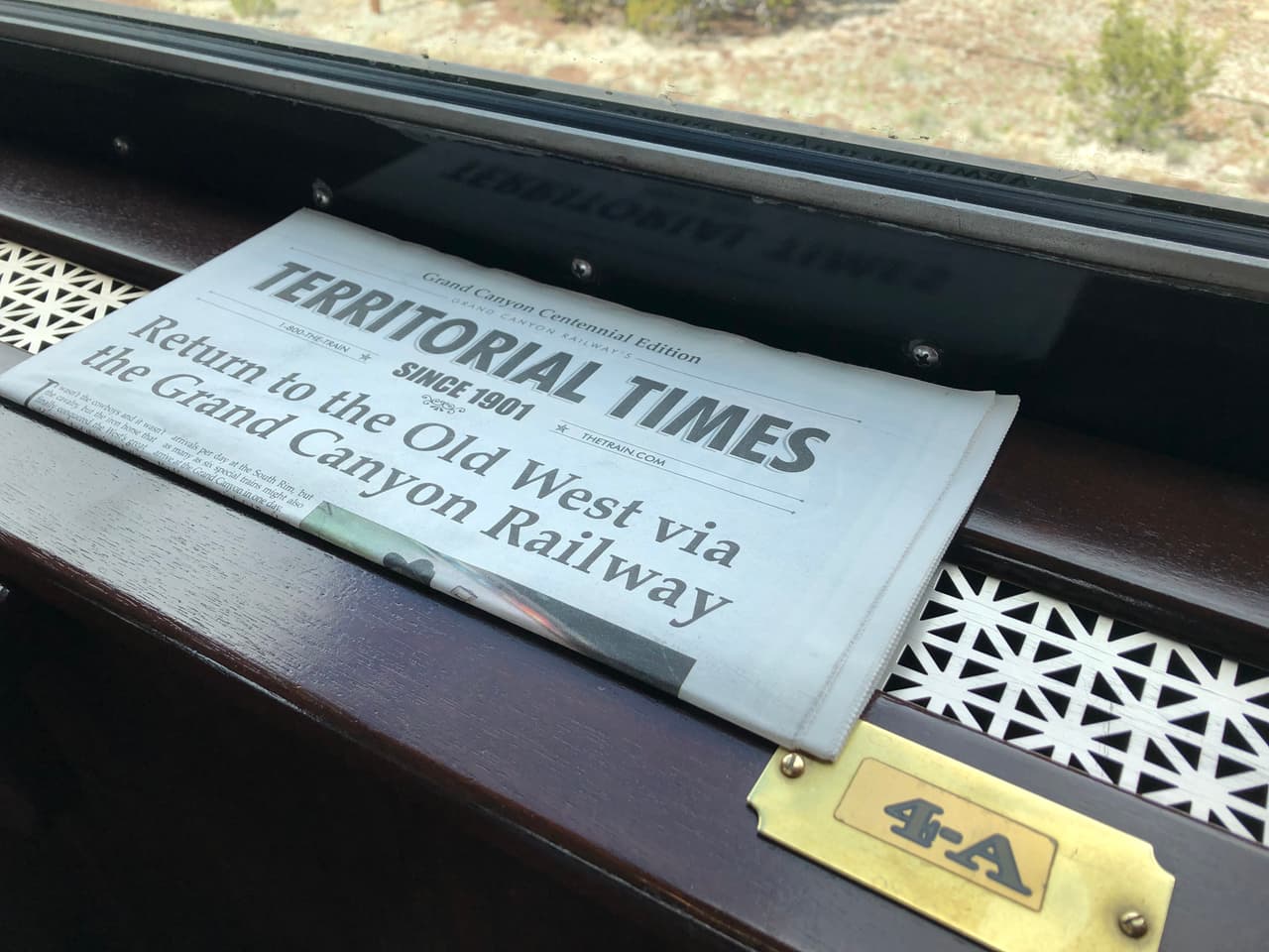 Con la popularidad de los automóviles, el tren estuvo abandonado por muchos años, pero en 1989 fue comprado, renovado y convertido en una experiencia para revivir el viejo oeste.
<br>