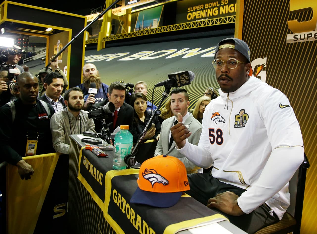 Von Miller atribuye éxito de los Broncos al buen ambiente en vestidores