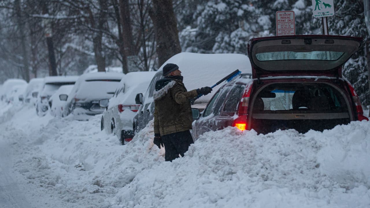Poderosa tormenta invernal en el noreste del país deja al menos tres víctimas y sigue causando estragos