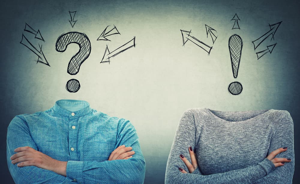 No se dejan llevar fácilmente por sus emociones. Les cuesta abrirse a los demás, pero cuando deciden hacerlo y forman vínculos con otras personas, son muy sensibles. Es cuestión de conseguir traspasar las barreras que ponen a su alrededor para evitar ser dañados.