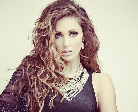 Anahí está lista para estrenar su nuevo disco