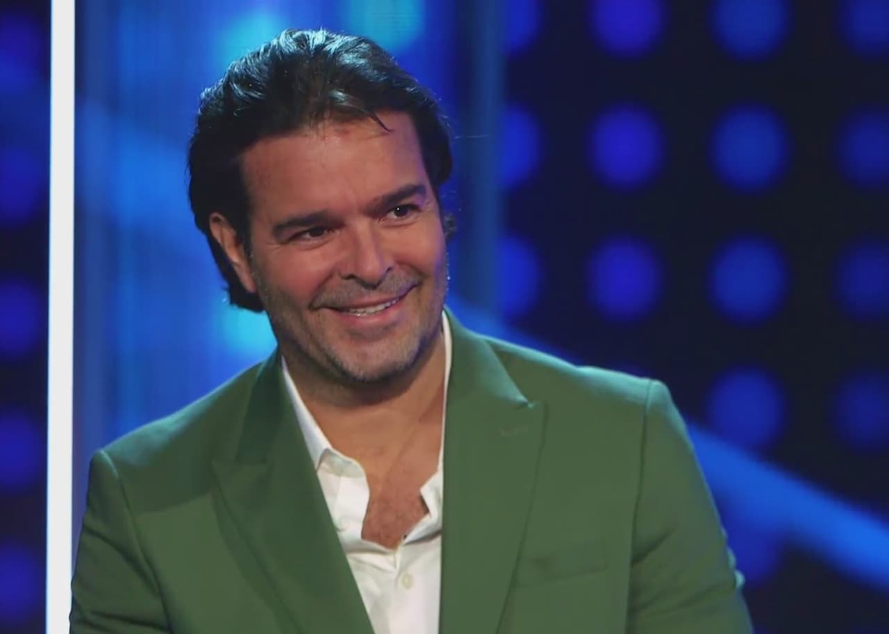 El originario de Torreón, México, tenía una gran responsabilidad sobre sus hombros ante el reto de interpretar a uno de los grandes del regional mexicano. Con su pasión por la música y el respeto al homenajeado, logró triunfar en la tarima de Tu Cara Me Suena.