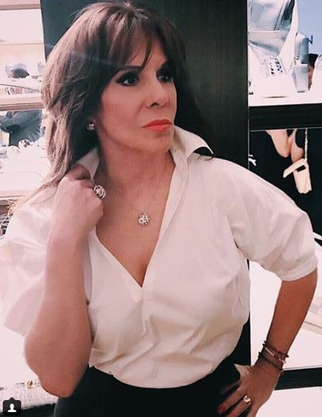 Rebecca Jones anunció que padecía cáncer en enero de 2018 tras habérsele encontrado un tumor maligno en su ovario izquierdo . De inmediato viajó a Nueva York para visitar a un oncólogo y entrar en tratamiento.