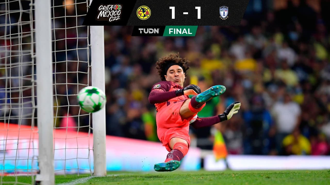 Guillermo Ochoa no pudo detener el penal de Nico Ibáñez que dio el empate a Pachuca en la Semifinal de ida.