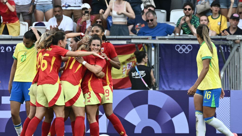 España vence a Brasil y la deja al borde del abismo en el futbol femenil

