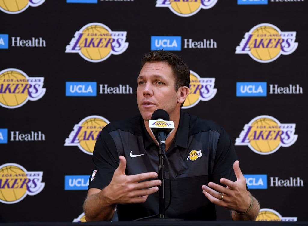 El entrenador principal de los Lakers Luke Walton espera sacarle provecho a la presencia de una estrella como los es James para echar a andar el resurgimiento de los 'oro y púrpura'.