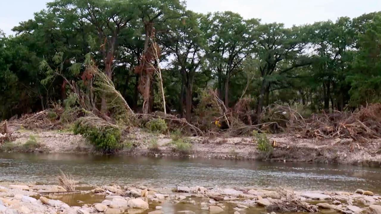 Richards encontró la primera víctima en su rancho, se trataba de un hombre: “Ese era el abuelo de alguien, sabes… el padre de alguien, el hijo de alguien. Quiero decir, ellos significan mucho para las personas”.
