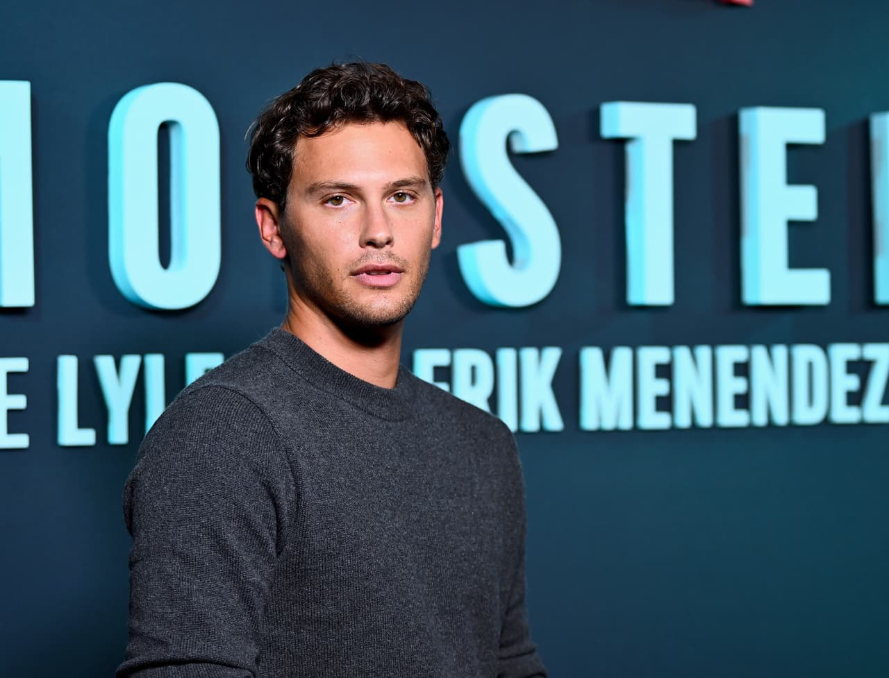 Cooper Koch interpreta a Erik Menéndez