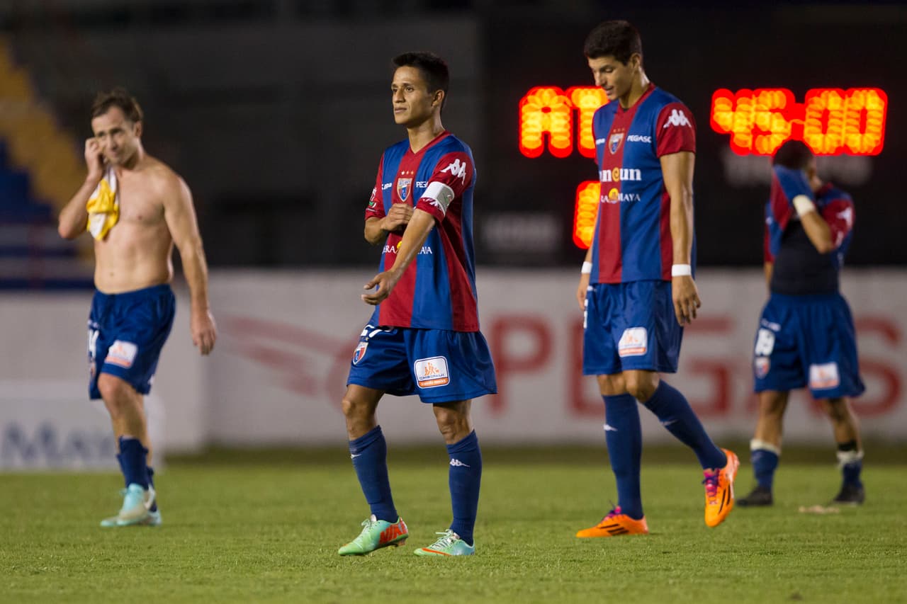 De aquellos equipos, Jaguares ya no existe y Atlante juega en el Ascenso MX; Chivas es su actual club.