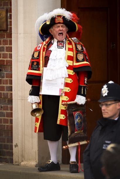 El anuncio oficial del nacimiento.