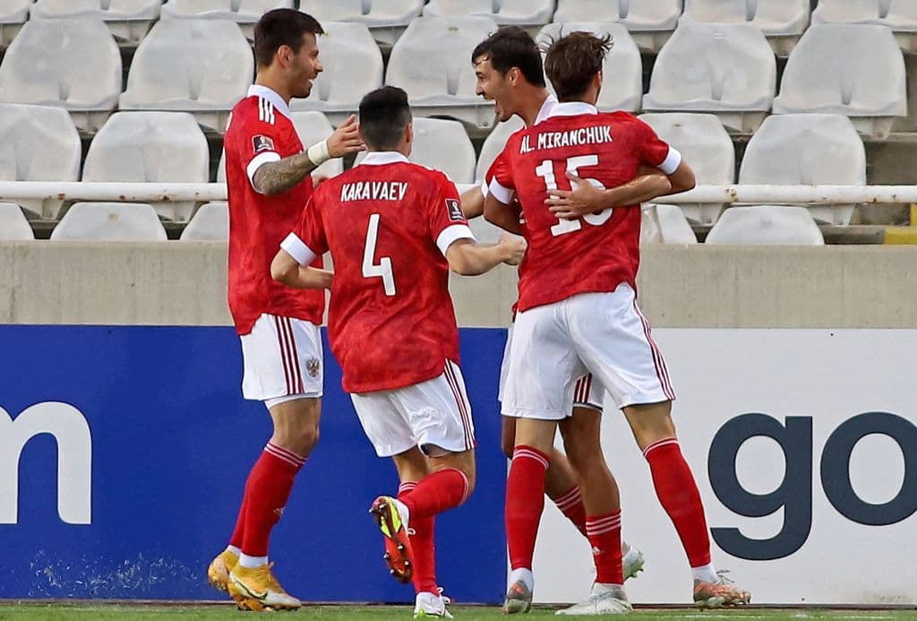 Noruega y Rusia cumplen en sus partidos y se quedan con la victoria