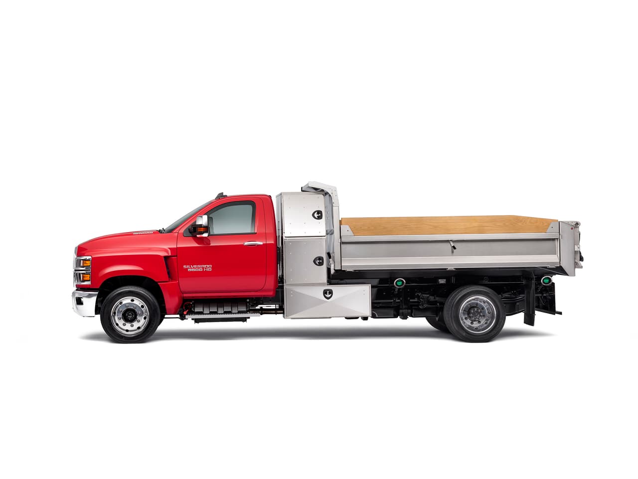 La nueva gama de camiones medianos Chevrolet fue presentada en 'The Work Truck Show'. La Chevrolet Silverado Clases 4, 5 y 6 versiones chasis cabina pueden ajustarse a diferentes configuraciones, según los requerimientos de carga de los transportistas.