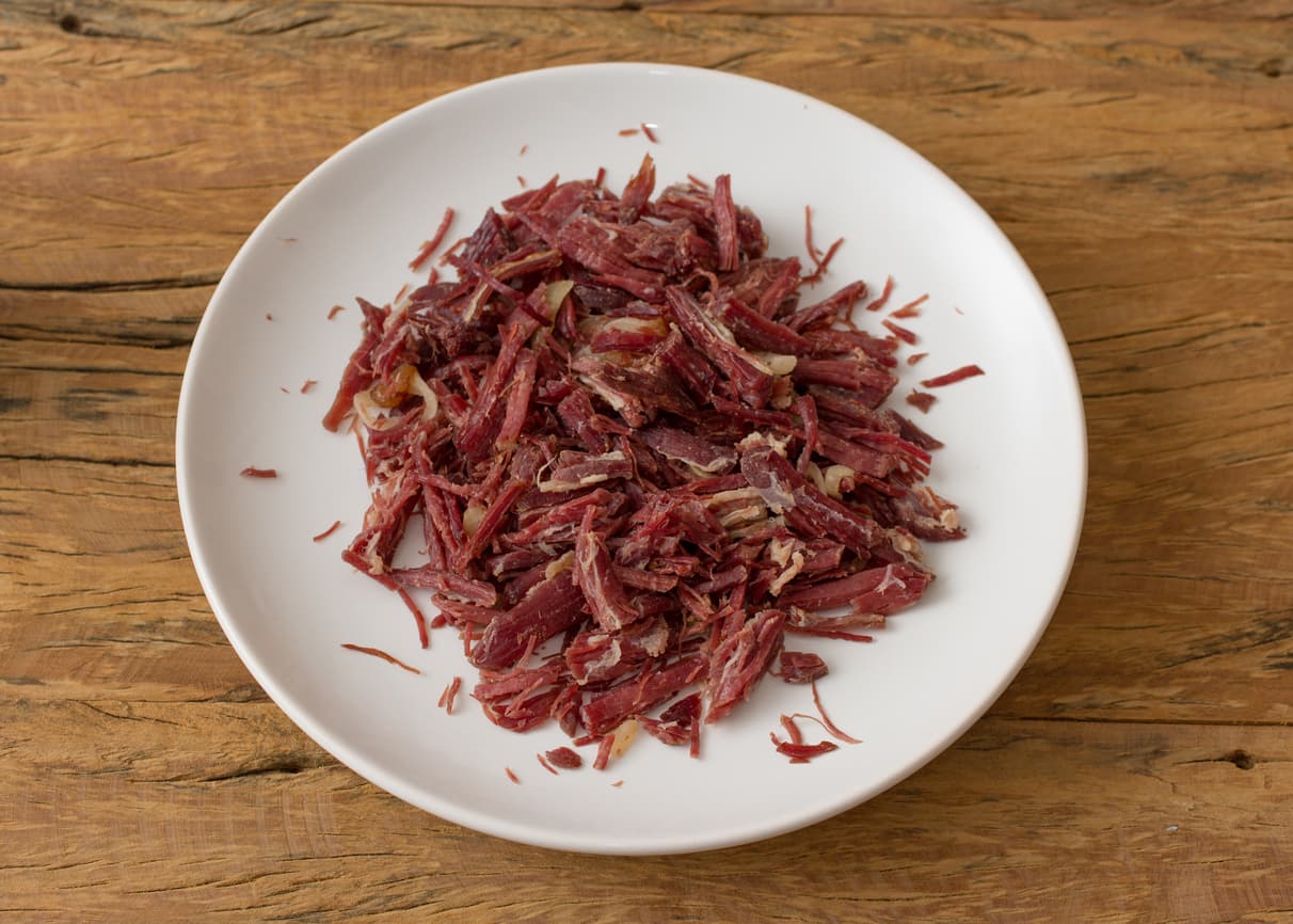 Como dessalgar carne seca: dicas para preparar o alimento para qualquer receita