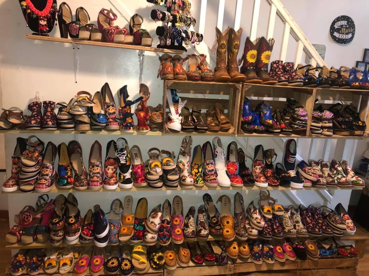 Los asistentes podrán encontrar piezas artesanales traídas desde San Cristóbal de las Casas en Chiapas, México. 
<br>