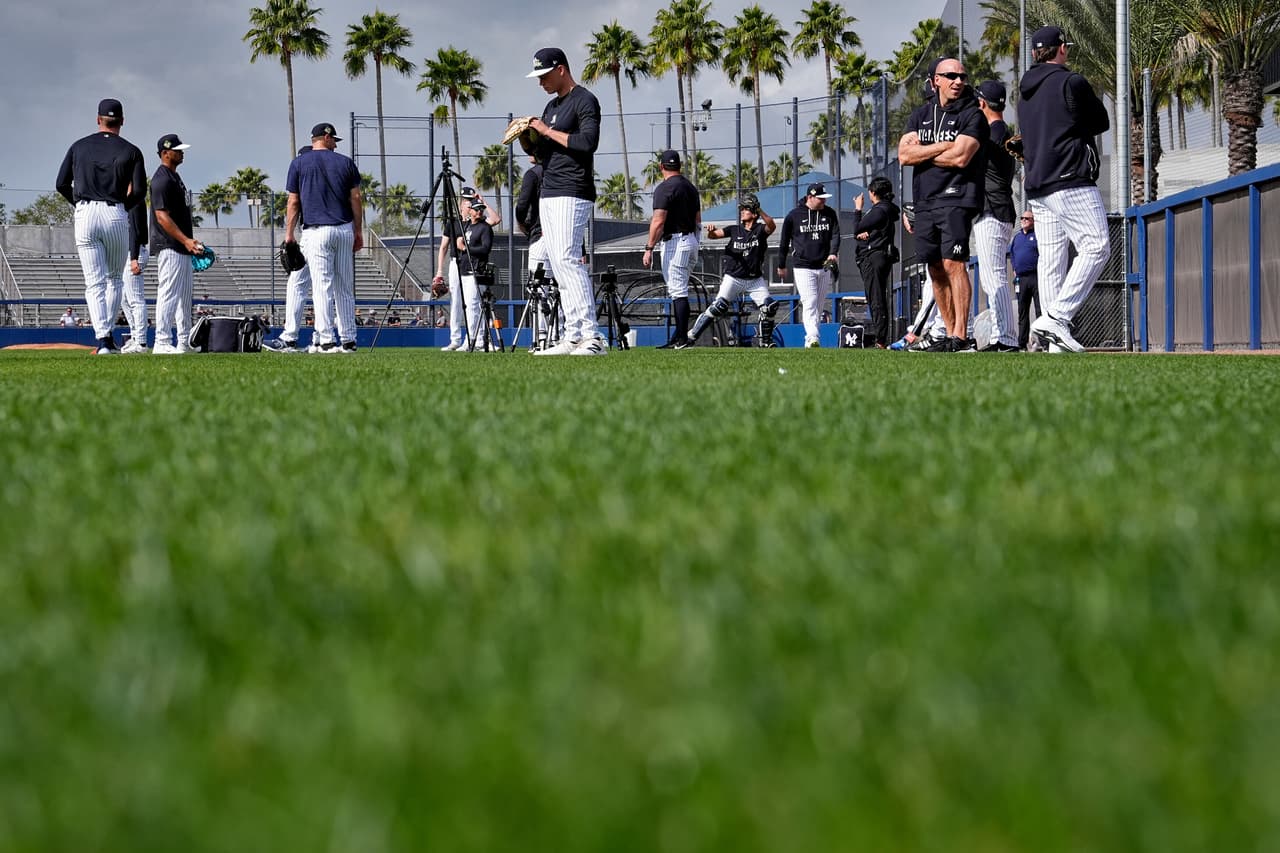 ¿Quién es Felipe Hernández, el mexicano de 17 años que firmó con los Yankees de Nueva York
