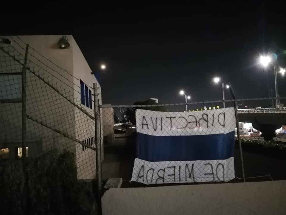 Mantas alrededor del Estadio Hidalgo piden cambio a la directiva, pues se encuentran en último lugar de la tabla de la Liga MX. Ya es la fecha 6 del torneo Clausura 2021 y los 'Tuzos' no han visto la victoria, acumulan 2 puntos de los 18 posibles y sólo tienen dos goles anotados.