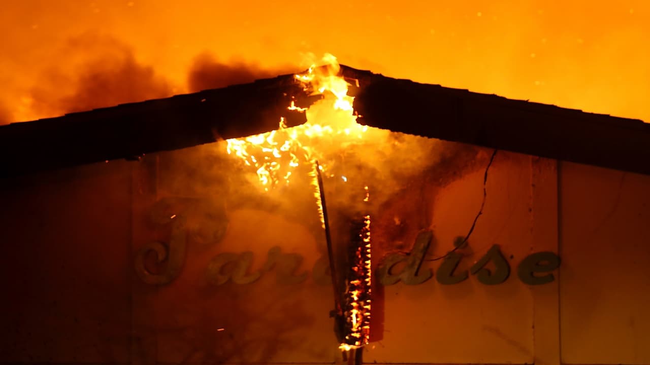 Cómo una pequeña chispa creó el incendio más catastrófico en la historia de EEUU