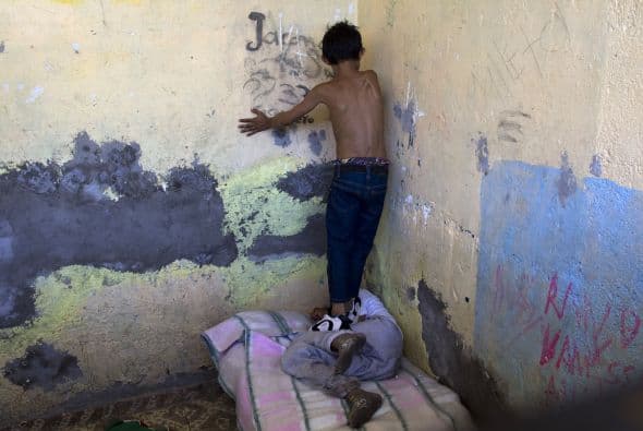 Dicen que una imagen dice más que mil palabras, pero para que no quede duda estas 30 fotos cuentan la historia del albergue 'La Gran Familia' ¿Quieres ver más? Más de 150 denuncias contra el albergue ‘La Gran Familia’ aquí